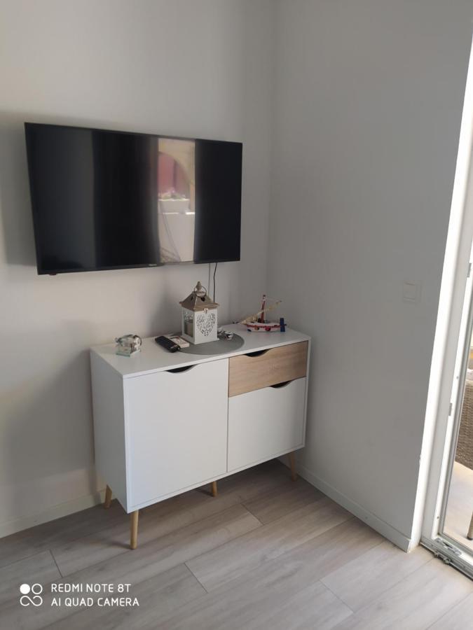 Apartmani Ana Vir Exterior foto