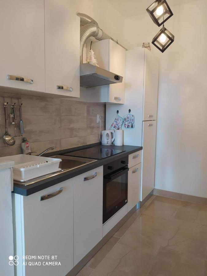 Apartmani Ana Vir Exterior foto
