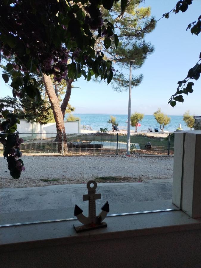 Apartmani Ana Vir Exterior foto